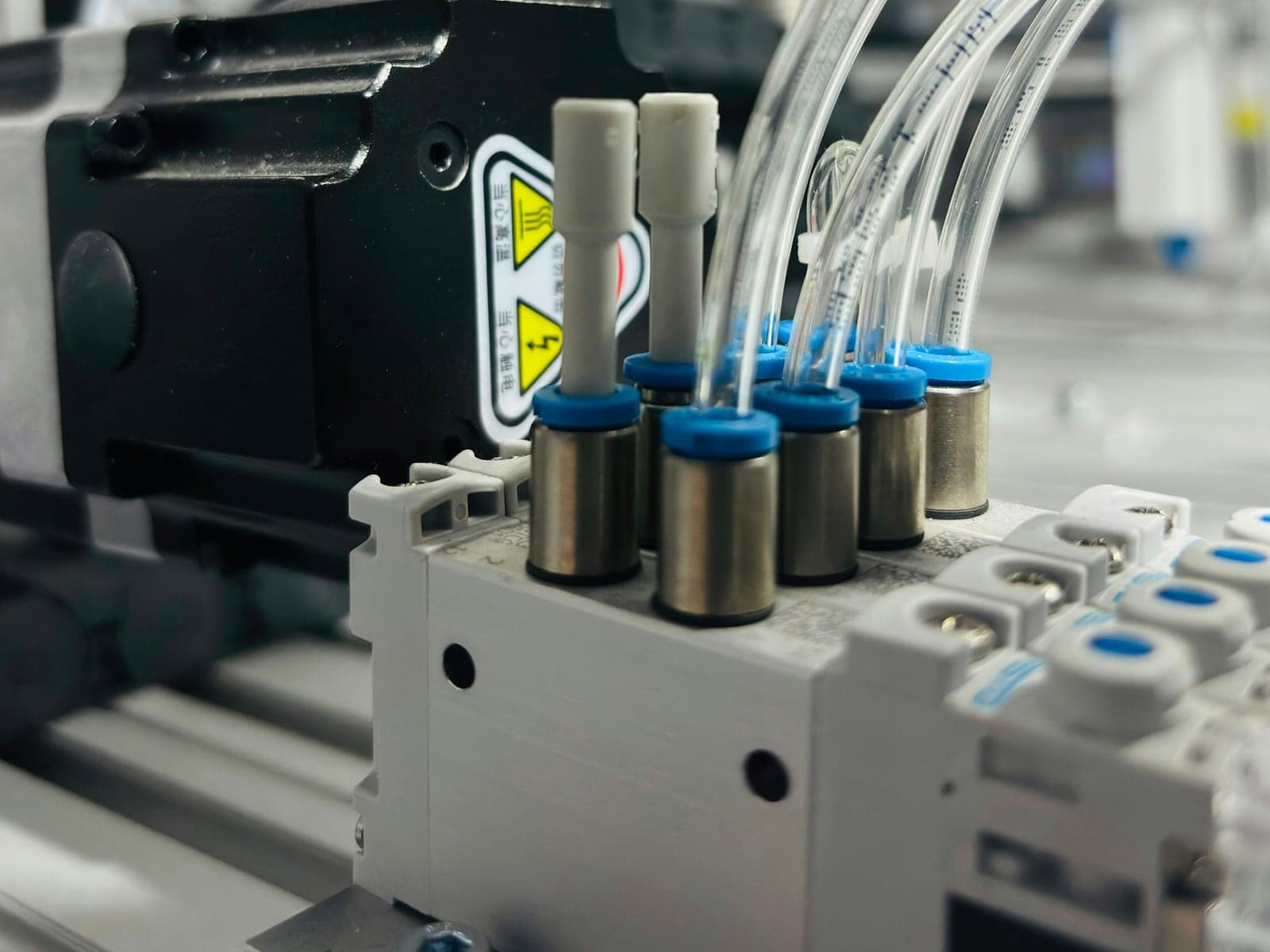 Bosch Rexroth NG10 (CETOP 5) Solenoid Directional Valve — Solenoid Valve
